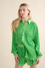 Load image into Gallery viewer, Accordian Pleat Blouse Short Set