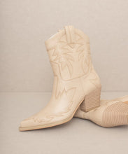 Load image into Gallery viewer, Nantes - Embroidered Cowboy Boots