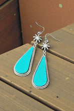 Load image into Gallery viewer, Turquoise Spur Earrings