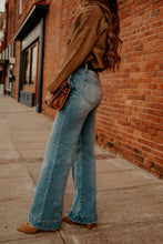 Load image into Gallery viewer, The Happi Jeans