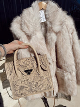 Load image into Gallery viewer, The Que Chula Dos Botones Bag