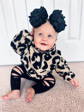 Load image into Gallery viewer, Leopard print Sherpa