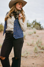 Load image into Gallery viewer, Western Saddle in Arena Brown Silk Scarf Wild Rag