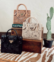 Load image into Gallery viewer, The Que Chula Dos Botones Bag