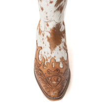 Load image into Gallery viewer, Dakota Dust Handtooled Boots in Tan &amp; White