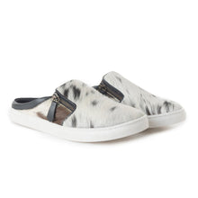 Load image into Gallery viewer, Arctic sneaker