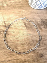 Load image into Gallery viewer, Paper Clip Chain Choker