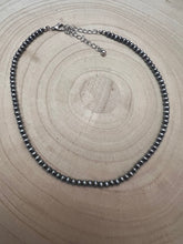 Load image into Gallery viewer, Faux Silvertone Pearl Style Choker - 4mm