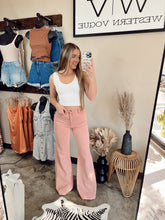 Load image into Gallery viewer, The Wrangler Wanderer 622 Rose Flares