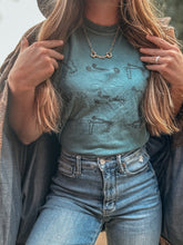 Load image into Gallery viewer, Snaffle Bit Gold Paperclip Chain Necklace