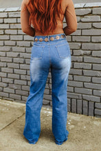 Load image into Gallery viewer, Stone Wash High Rise Boot Stitch Embroidered Flare Jeans