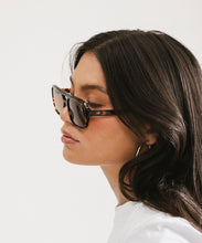 Load image into Gallery viewer, Beau Aviator Sunglasses