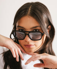 Load image into Gallery viewer, Beau Aviator Sunglasses