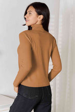 Load image into Gallery viewer, Turtleneck Long Sleeve Knit Top