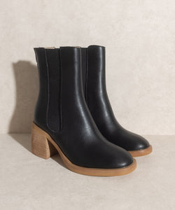 Olivia   Chelsea Heel Boots