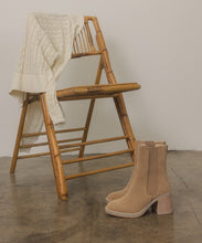Load image into Gallery viewer, Olivia   Chelsea Heel Boots