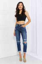 Load image into Gallery viewer, Vervet by Flying Monkey Full Size Distressed Cropped Jeans with Pockets