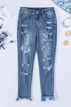 Load image into Gallery viewer, Distressed Frayed Hem Cropped Jeans