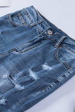 Load image into Gallery viewer, Distressed Frayed Hem Cropped Jeans
