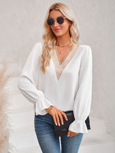 Load image into Gallery viewer, Contrast Trim Flounce Sleeve V-Neck Blouse