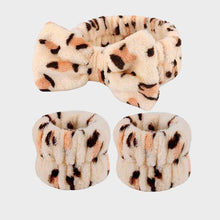 Load image into Gallery viewer, Animal Print Face Wash Wristband and Headband