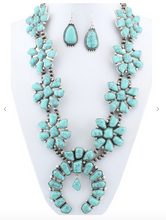 Load image into Gallery viewer, Summerfield Squash Blossom Necklace