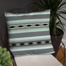 Load image into Gallery viewer, Madrina Basic Pillow